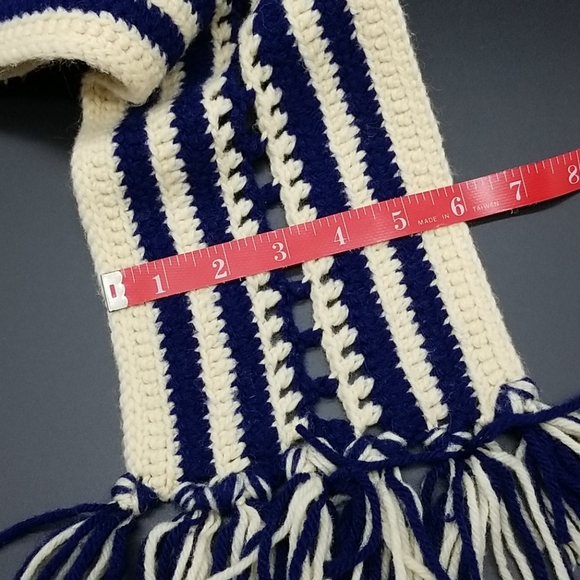 2 Vintage Handmade Crocheted Scarves with Tassels - Picture 8 of 14